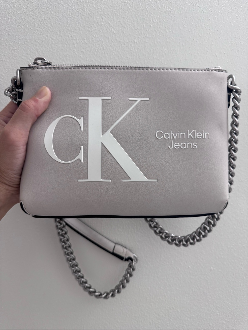 Calvin Klein Jeans Crossbody Bag in Light Gray